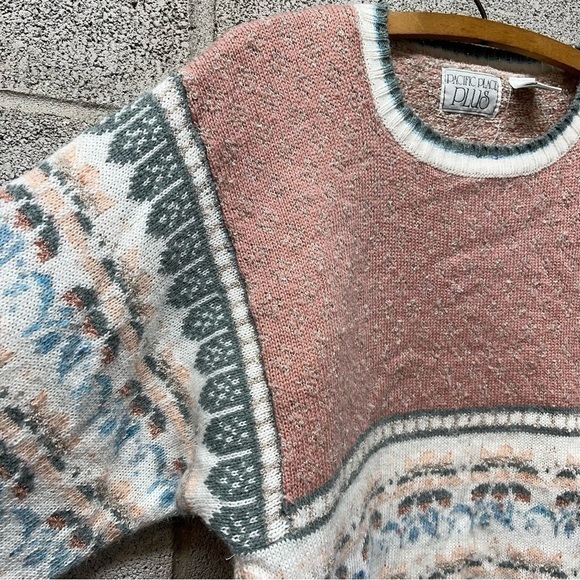 Vintage Pacific Place Plus Sweater - Picture 9 of 10